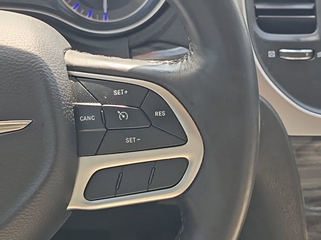Used 2018 Chrysler 300 Touring w/ Sport Appearance Package image 25