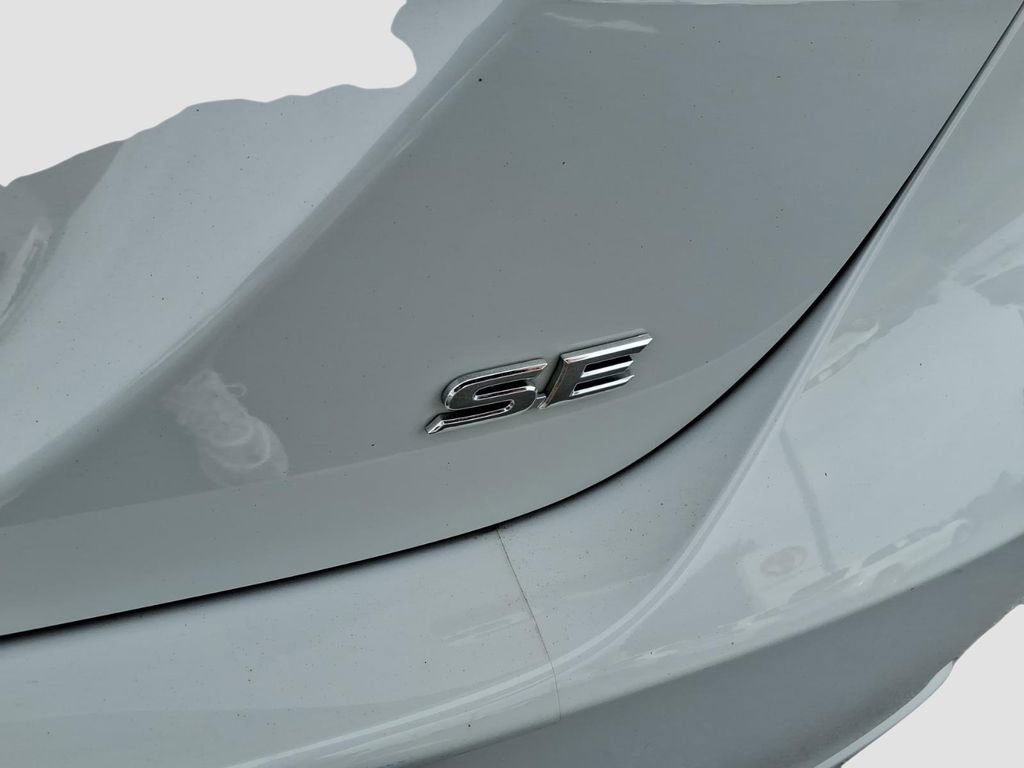 Used 2023 Toyota Camry SE w/ Convenience Package image 9