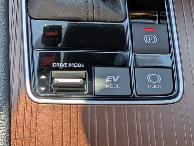 Certified 2023 Toyota Sienna XLE FWD image 16