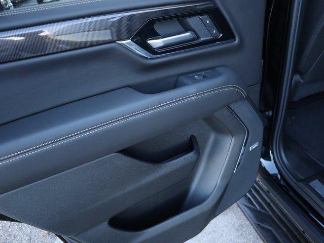 New 2025 GMC Yukon Elevation image 13