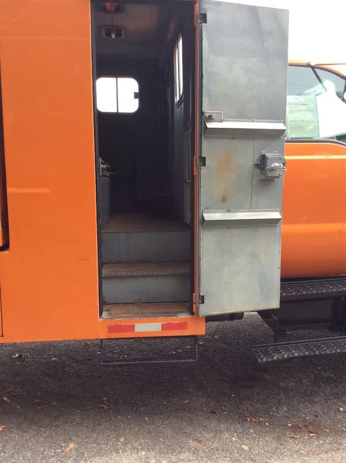 Used 2013 Ford F750 2WD Regular Cab Super Duty image 20