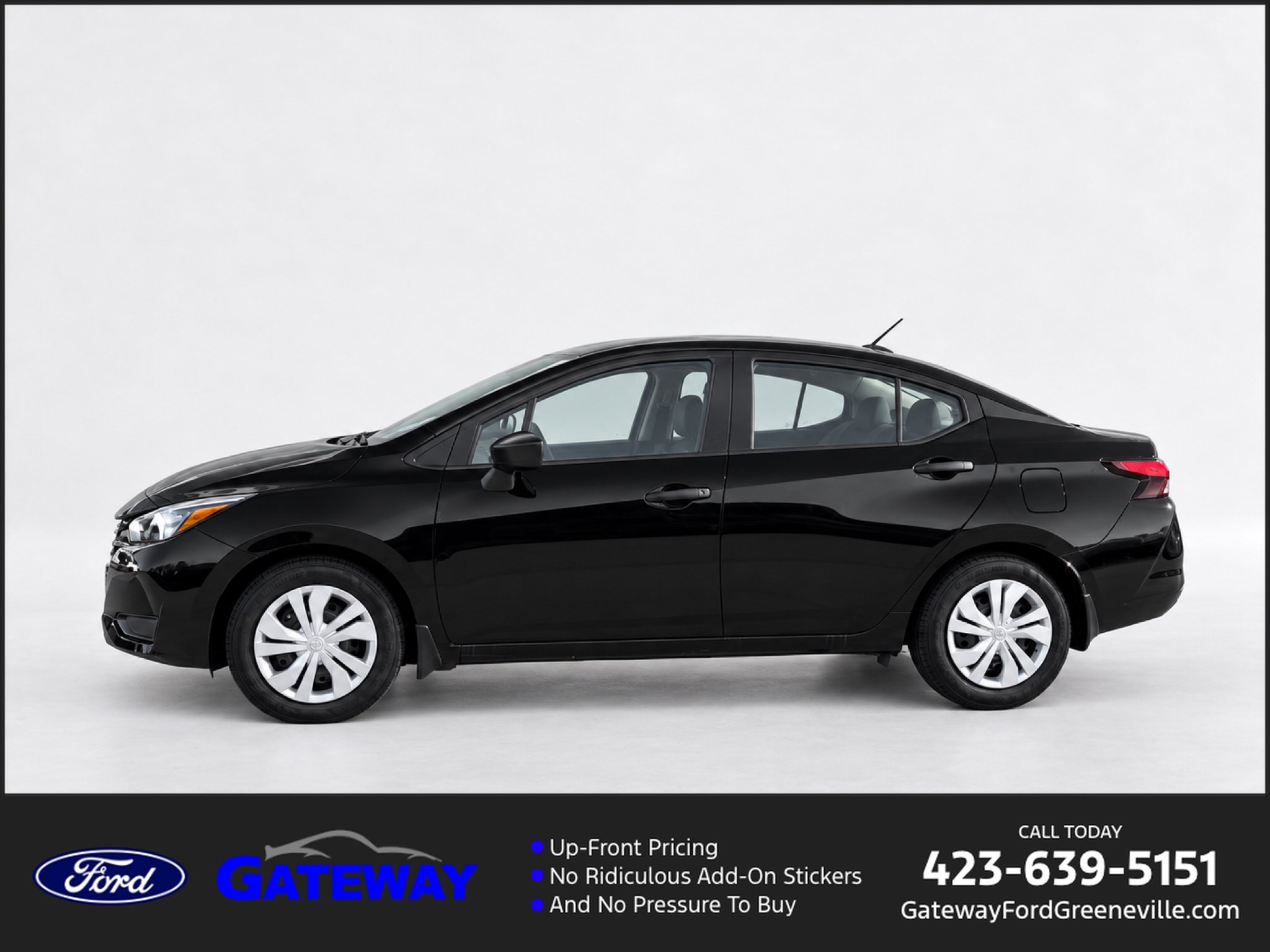 Used 2025 Nissan Versa S w/ Trunk Package FWD image 1