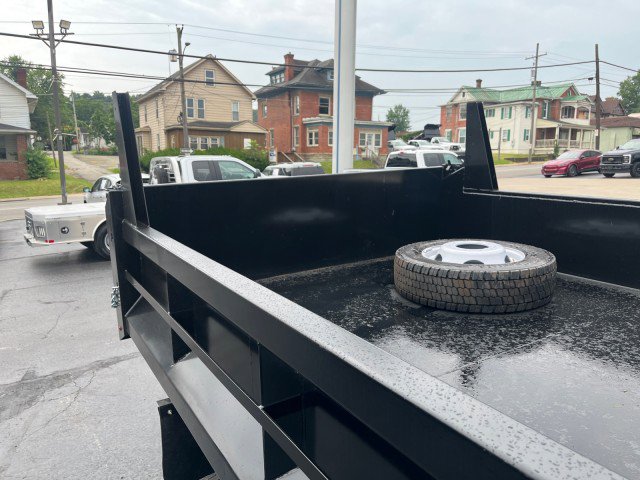 New 2025 Ford F550 4x4 Regular Cab Super Duty image 14