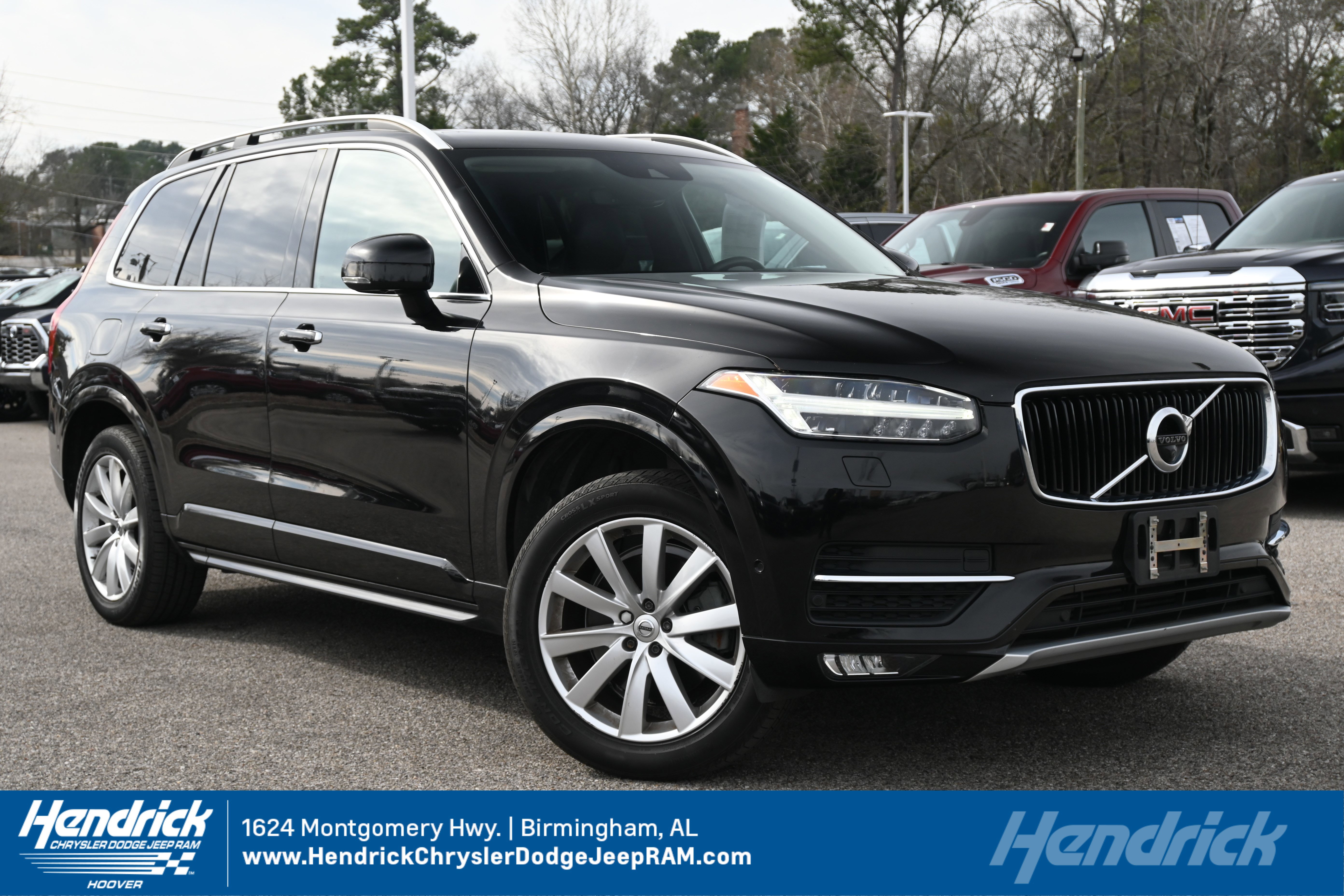 Used 2017 Volvo XC90 T6 Momentum w/ Vision Package image 1