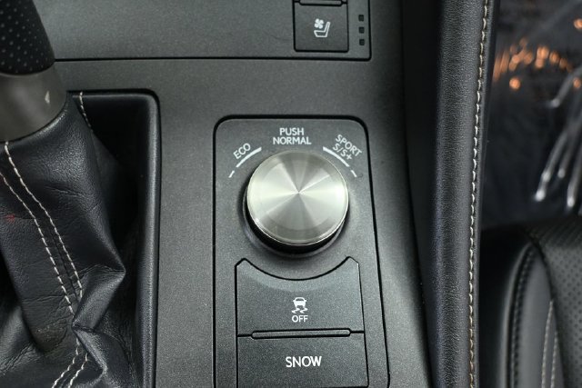 Used 2017 Lexus RC 200t F Sport RWD image 29