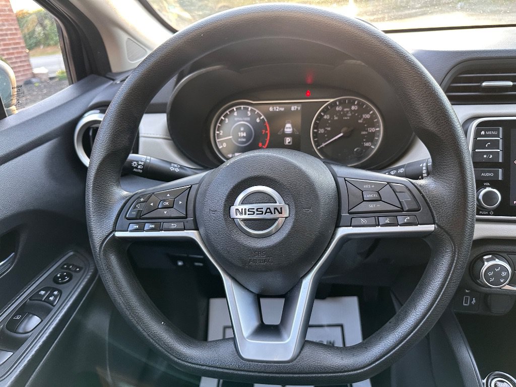 Used 2022 Nissan Versa SV FWD image 30
