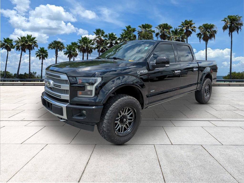 Used 2017 Ford F150 Platinum w/ Equipment Group 701A Luxury AWD/4WD image 3