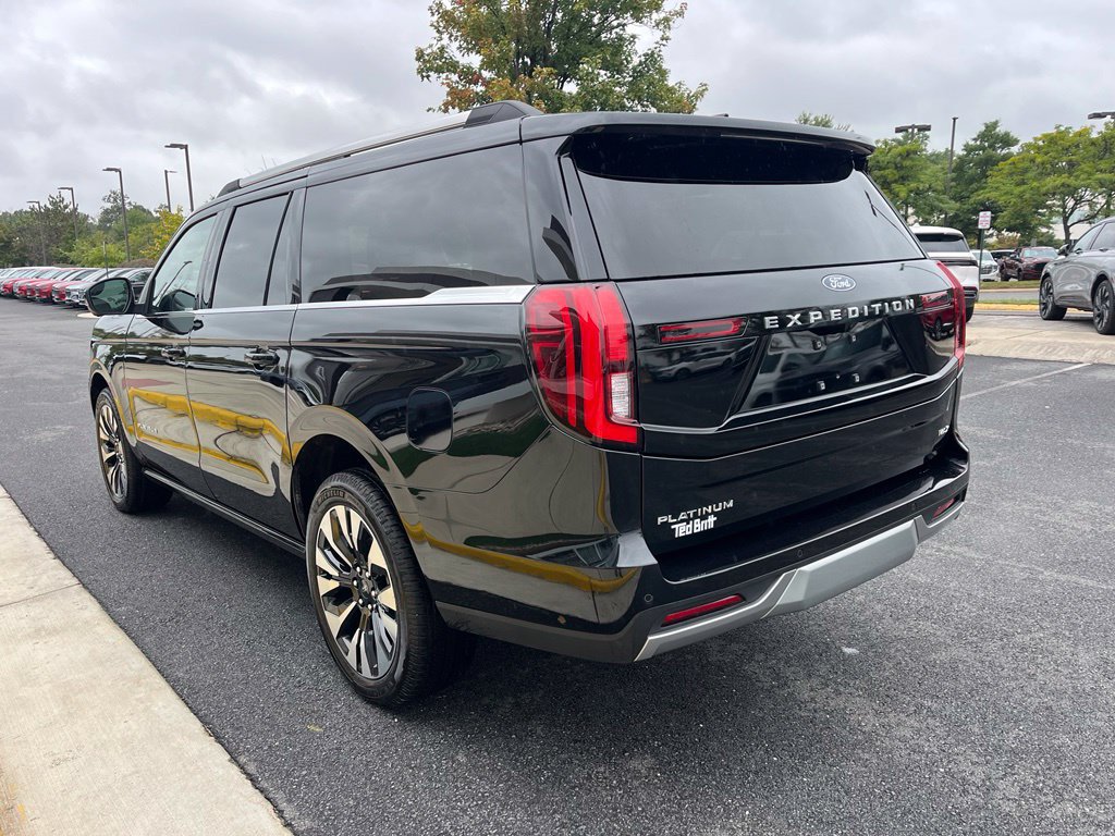 Used 2025 Ford Expedition Max Platinum w/ Driver's Package AWD/4WD image 7