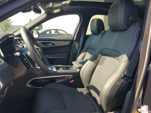 Certified 2026 Jaguar F-PACE R-Dynamic S AWD/4WD image 19