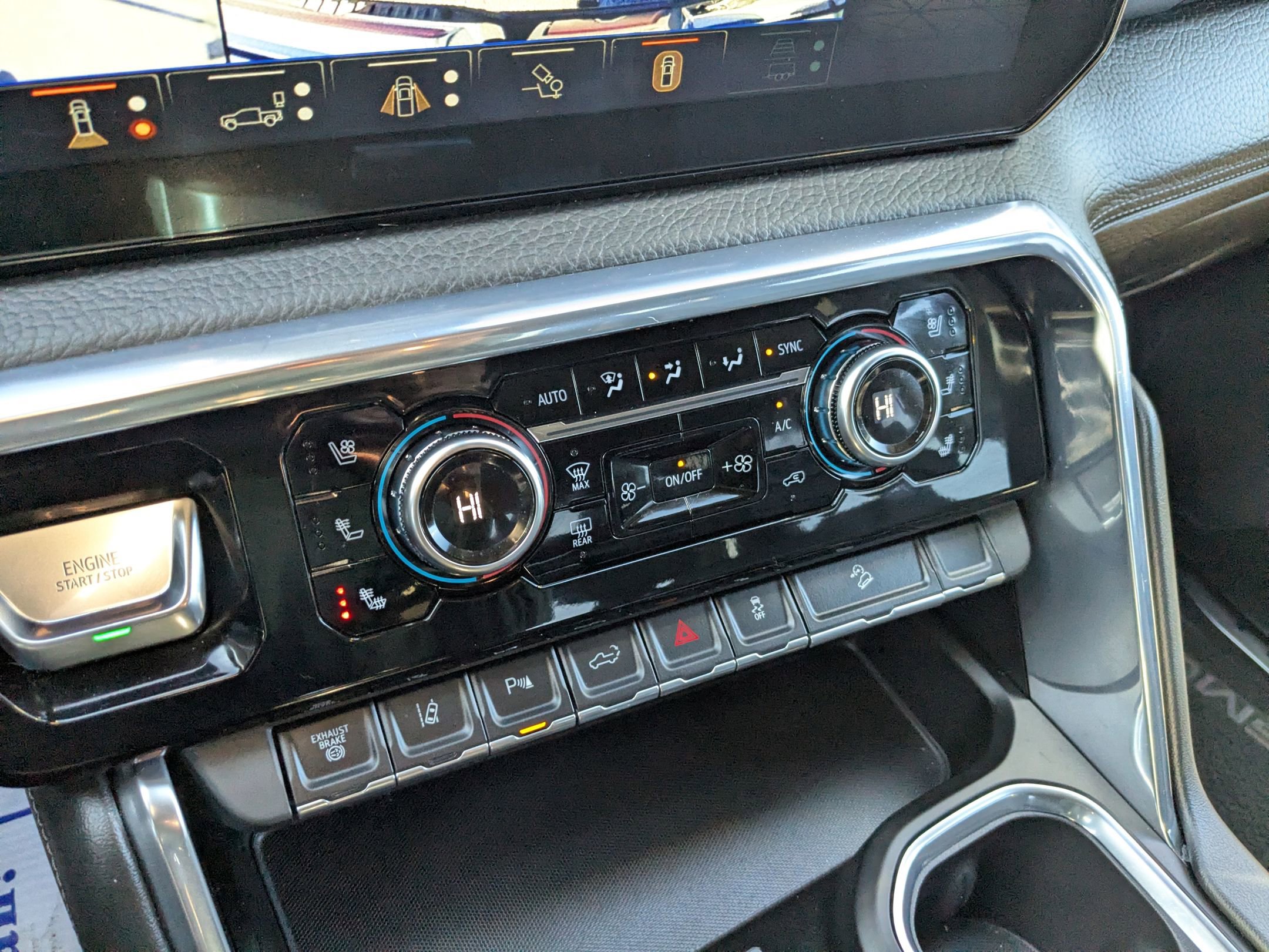 Used 2024 GMC Sierra 2500 Denali w/ Denali Reserve Package image 18