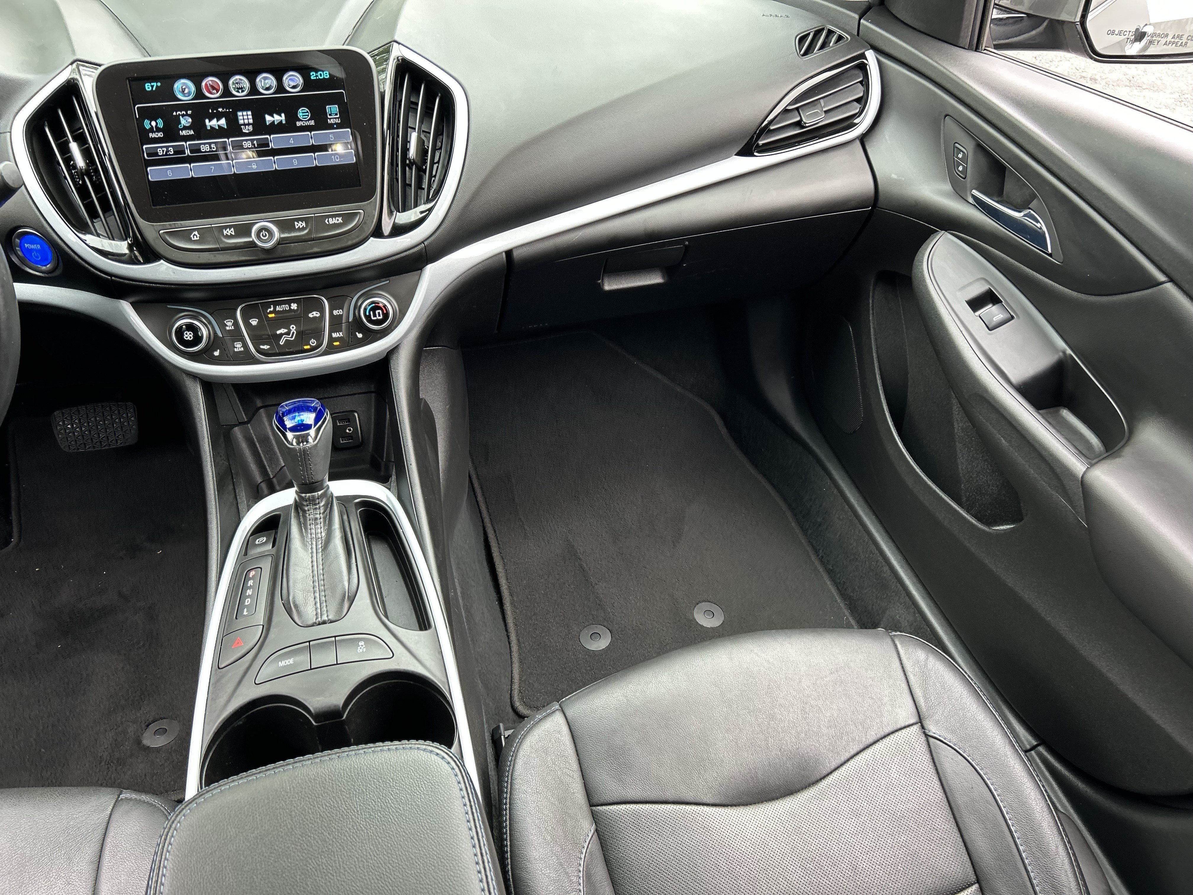 Used 2017 Chevrolet Volt LT w/ Comfort Package FWD image 14