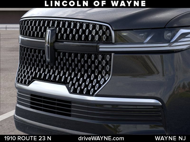 New 2026 Lincoln Navigator Premiere AWD/4WD image 18