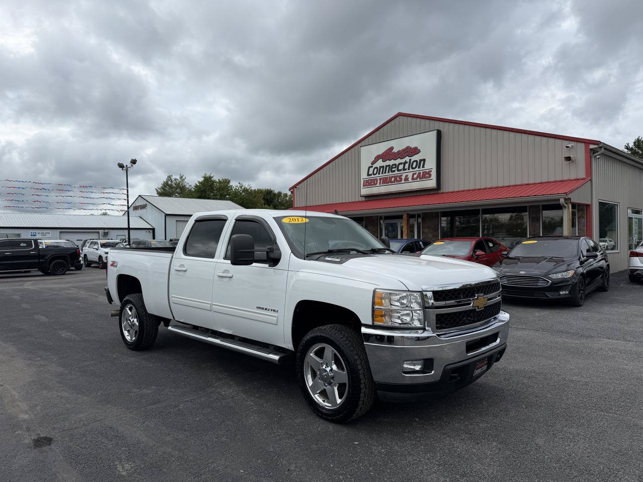 Used 2012 Chevrolet Silverado 2500 LTZ w/ LTZ Plus Package AWD/4WD image 2