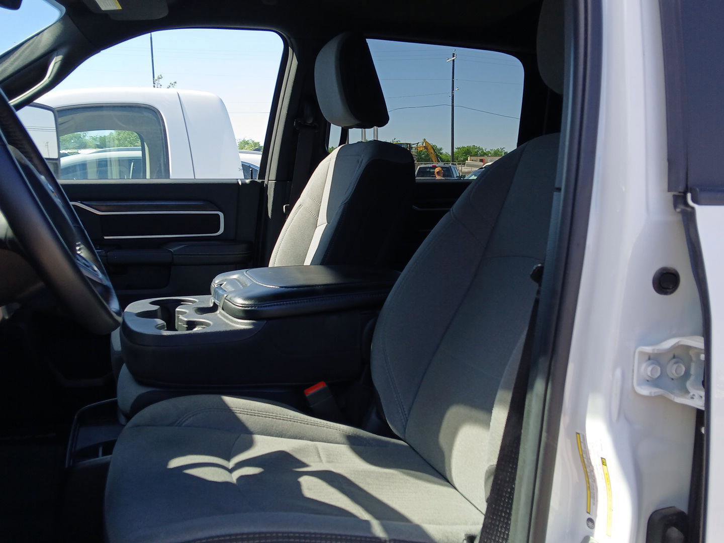 Used 2024 RAM 3500 Big Horn image 9