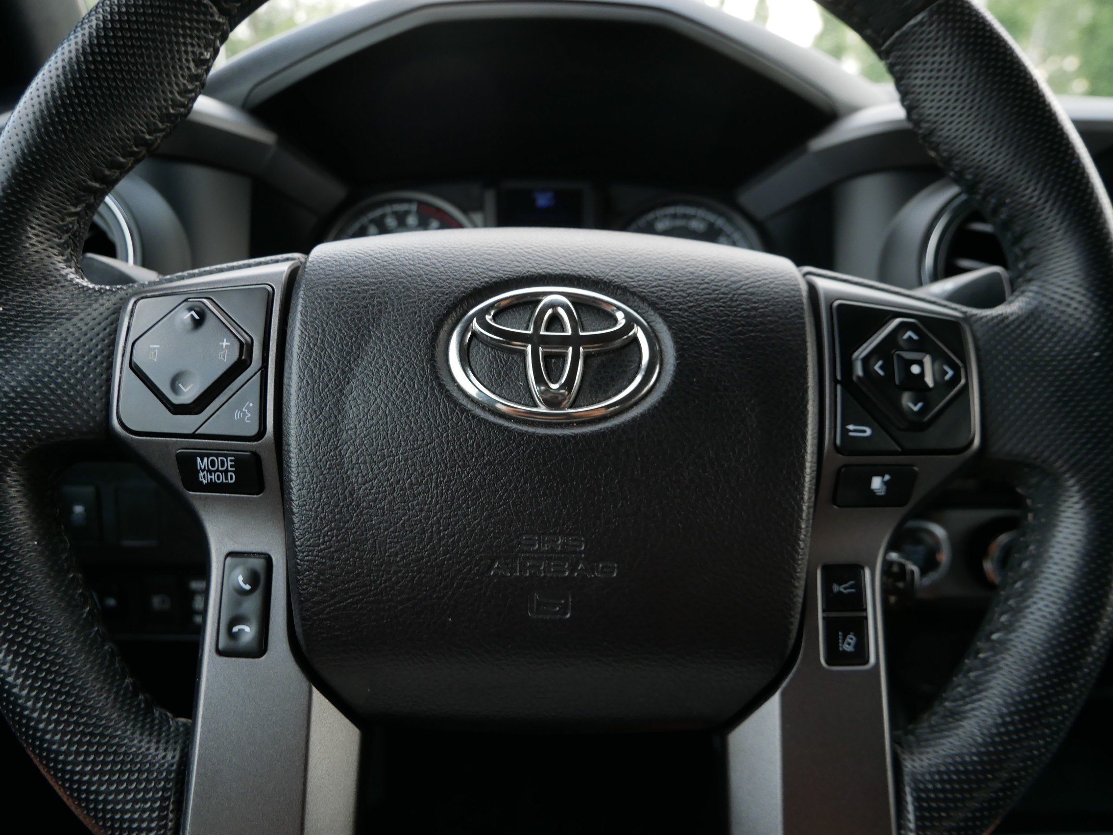 Used 2021 Toyota Tacoma TRD Off-Road AWD/4WD image 25