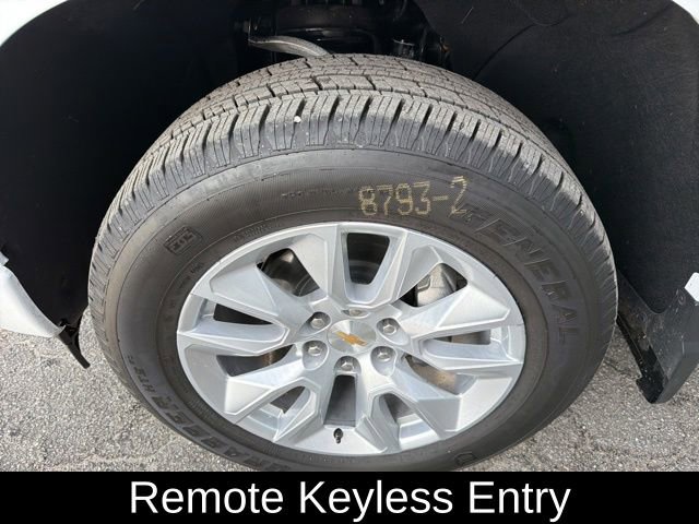 Used 2025 Chevrolet Silverado 1500 Custom w/ Turbomax Blackout Package image 19