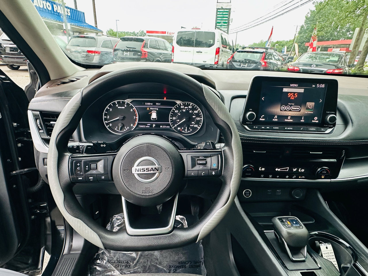 Used 2021 Nissan Rogue SV image 16