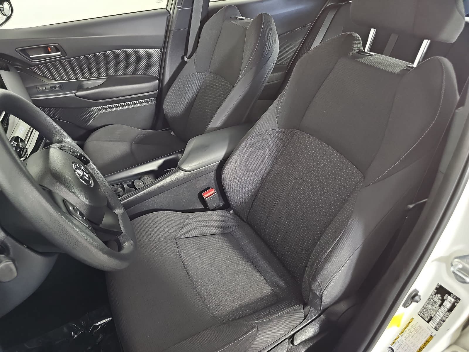 Used 2019 Toyota C-HR LE FWD image 15