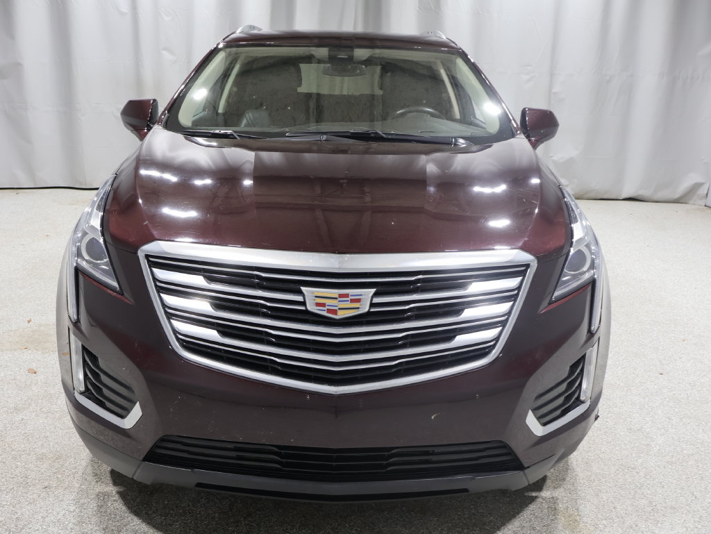 Used 2018 Cadillac XT5 Luxury w/ Driver Awareness Package AWD/4WD image 9