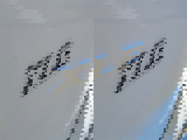 Used 2018 Toyota RAV4 XLE image 7