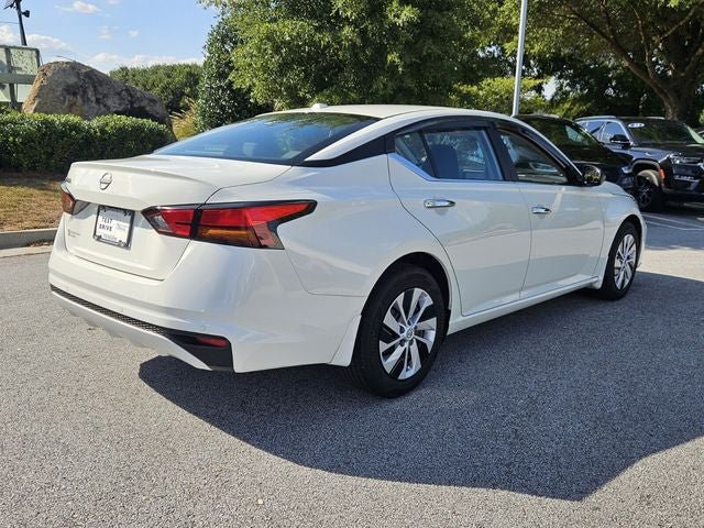 Used 2025 Nissan Altima 2.5 S FWD image 8