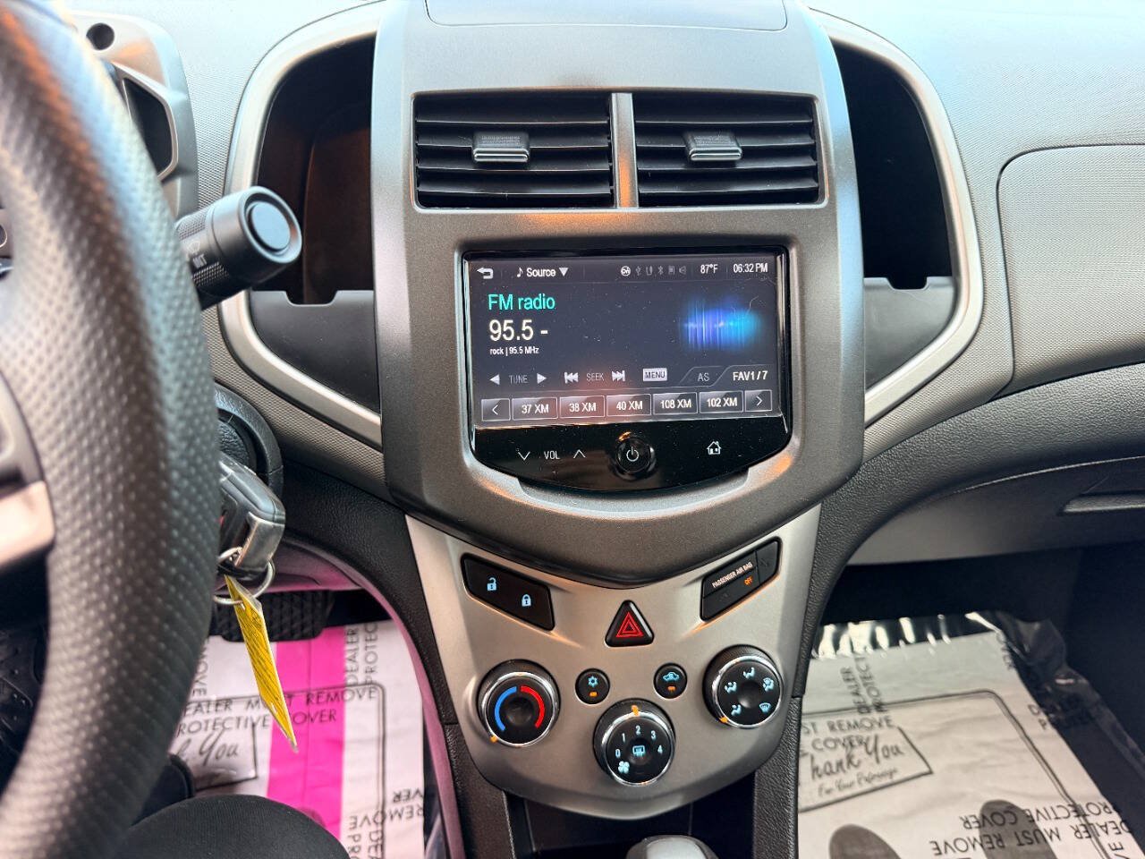 Used 2016 Chevrolet Sonic LT FWD image 34