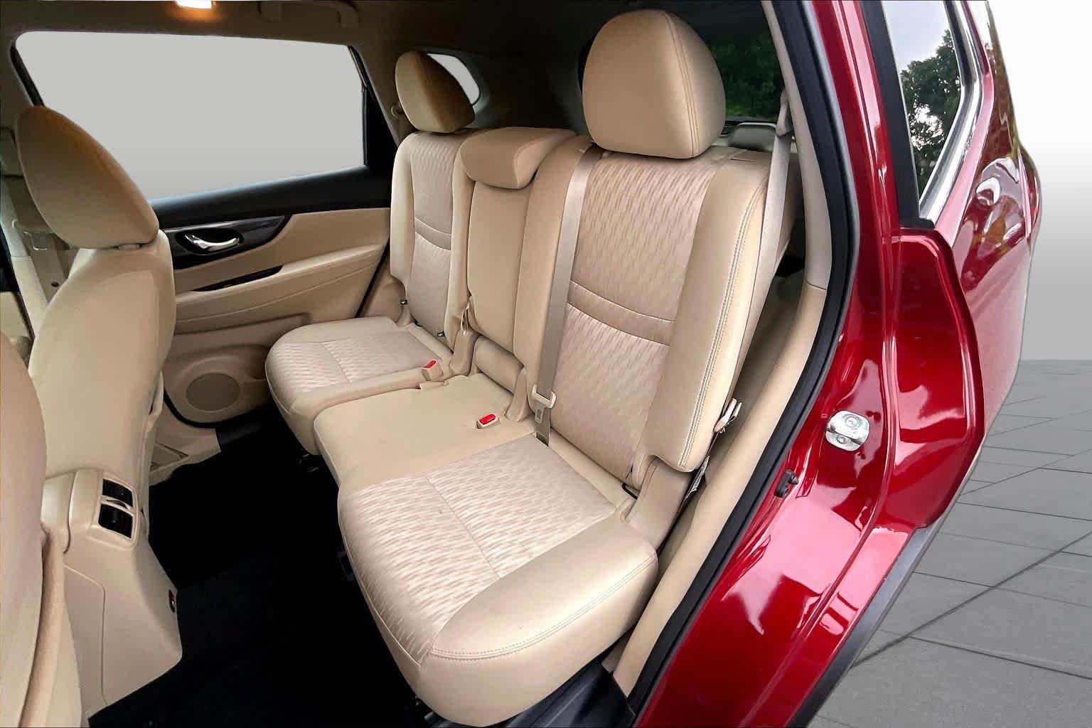 Used 2020 Nissan Rogue SV w/ Sun & Sound Touring Package AWD/4WD image 21