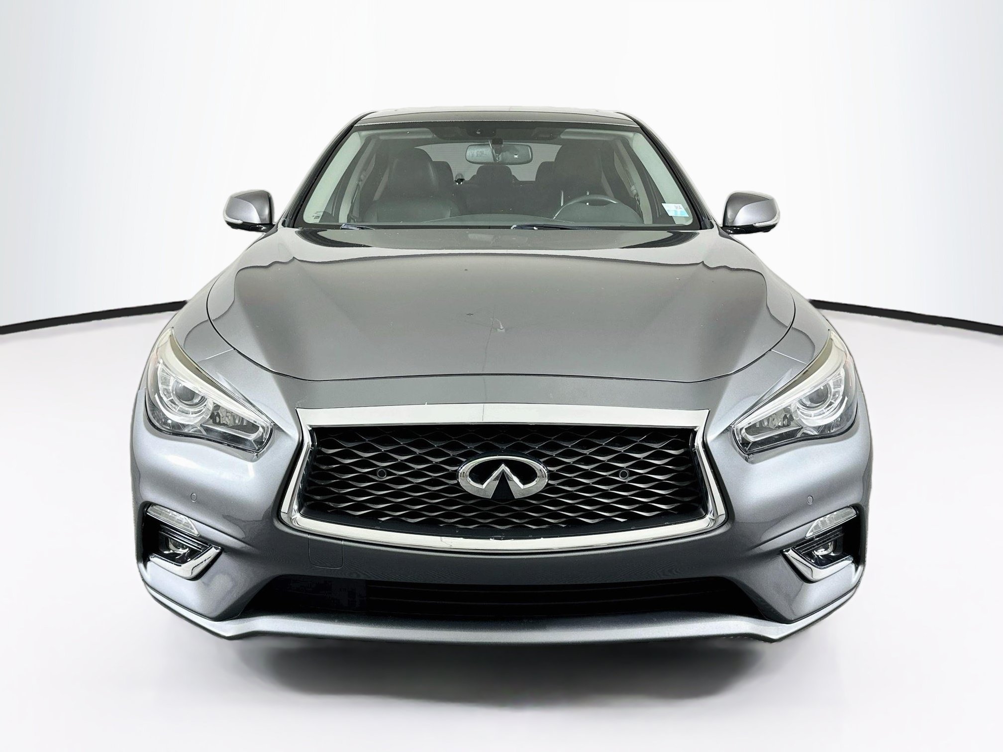 Used 2018 INFINITI Q50 Luxe w/ Essential Package (3.0T Luxe) RWD image 2