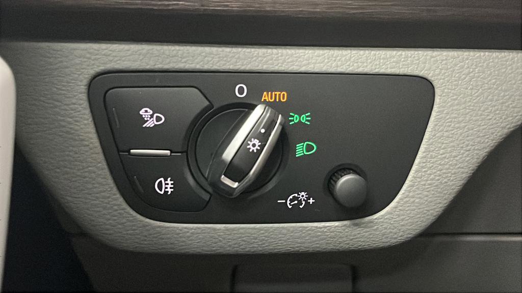 Used 2024 Audi Q5 2.0T Premium w/ Convenience Package image 20