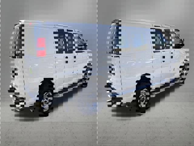 Used 2024 GMC Savana 2500 w/ Driver Convenience Package image 5