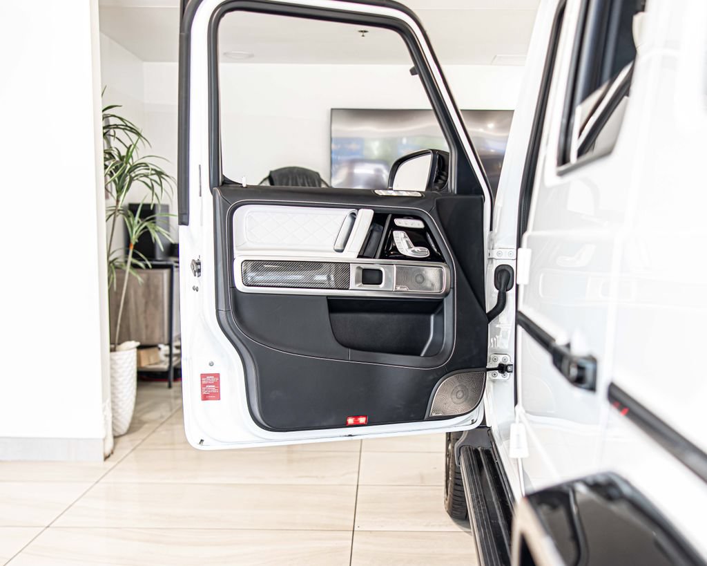 Used 2025 Mercedes-Benz G 63 AMG 4MATIC image 33