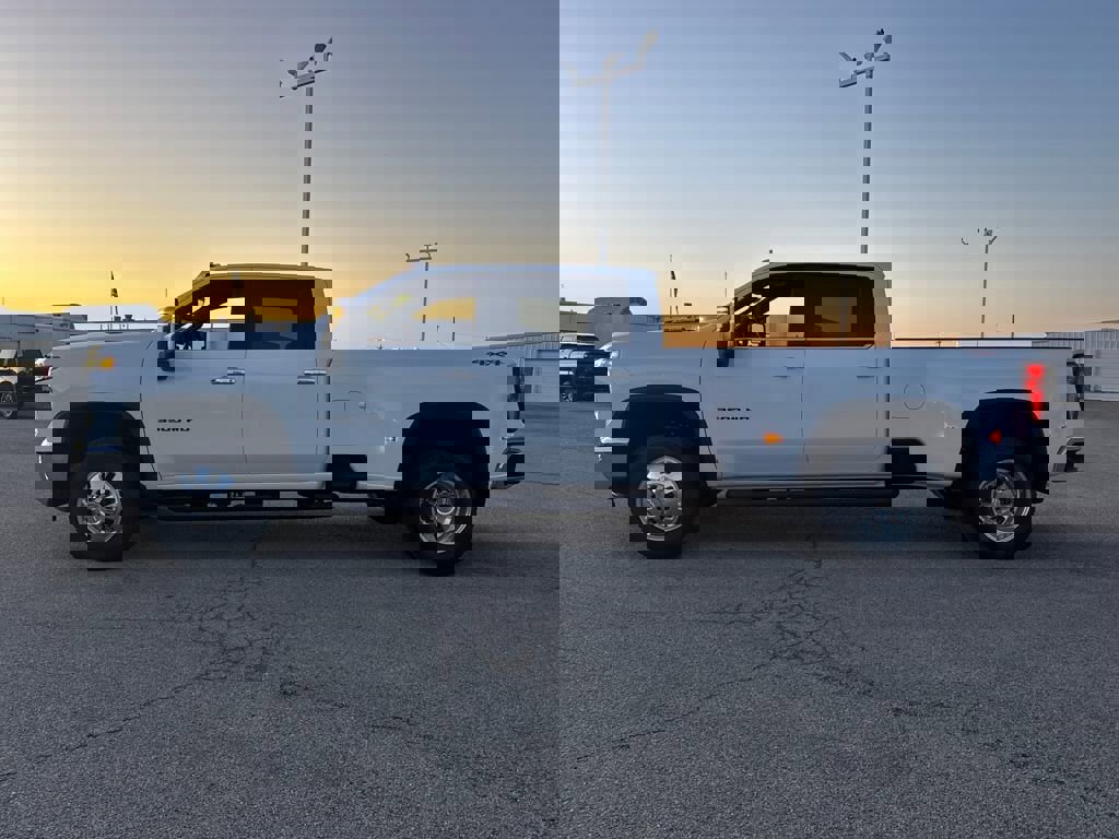 New 2026 Chevrolet Silverado 3500 LTZ w/ LTZ Convenience Package video 3