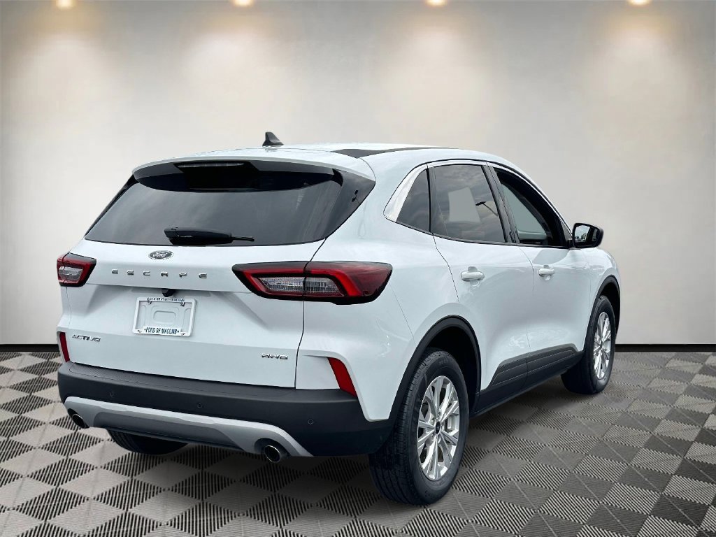 Certified 2023 Ford Escape Active w/ Tech Pack #1 AWD/4WD image 4