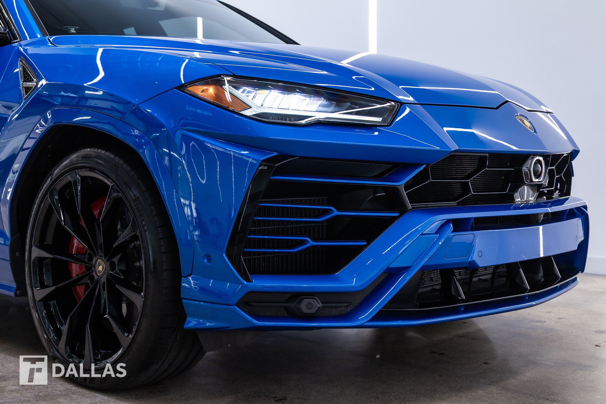Used 2022 Lamborghini Urus AWD/4WD image 18