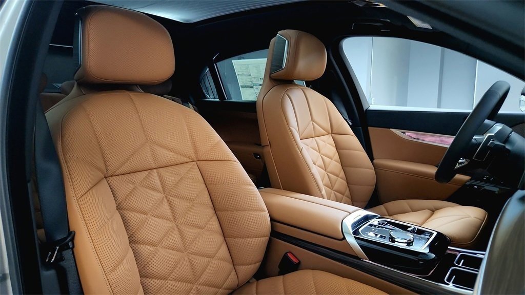 New 2026 BMW 740i xDrive image 27