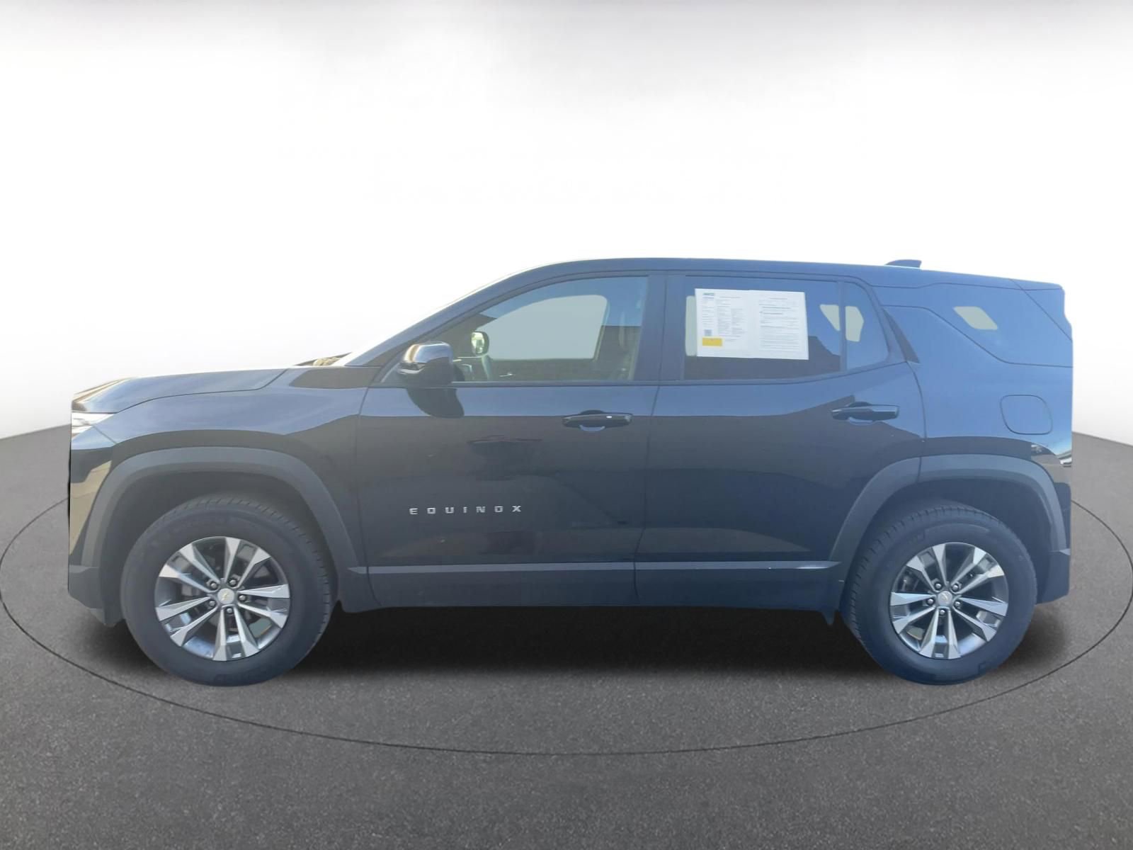 Used 2025 Chevrolet Equinox LT AWD/4WD image 8