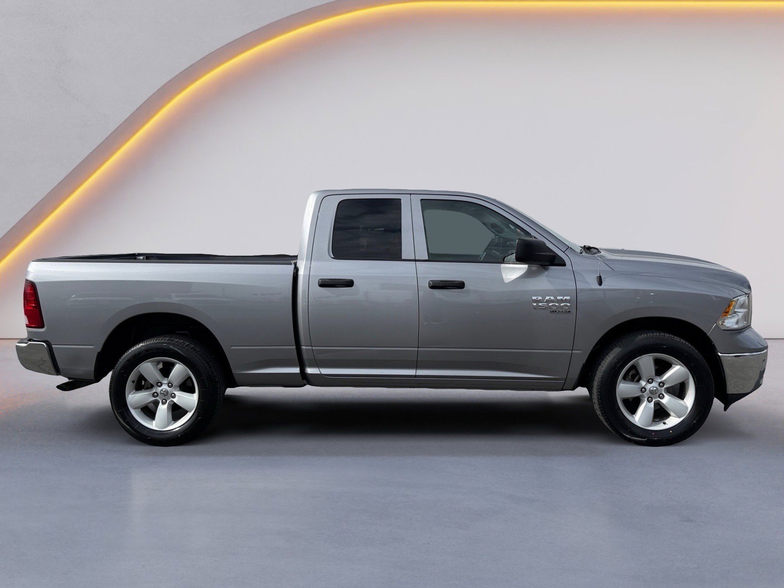 Used 2024 RAM 1500 Classic SLT image 2