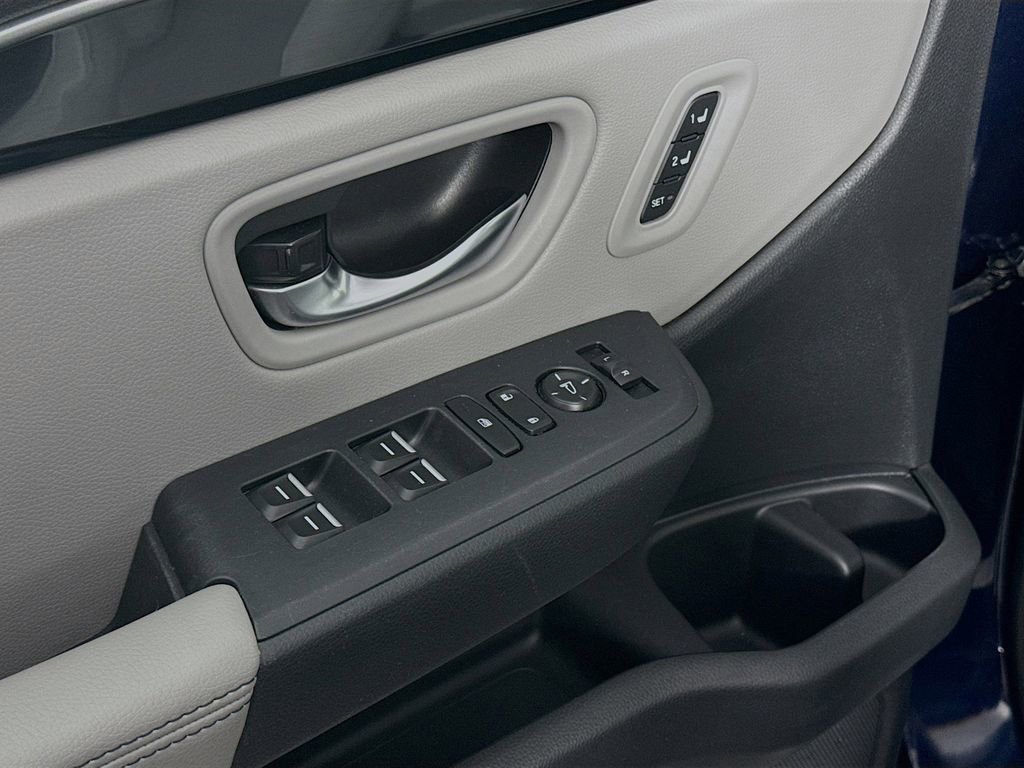 Certified 2025 Honda Pilot EX-L image 17