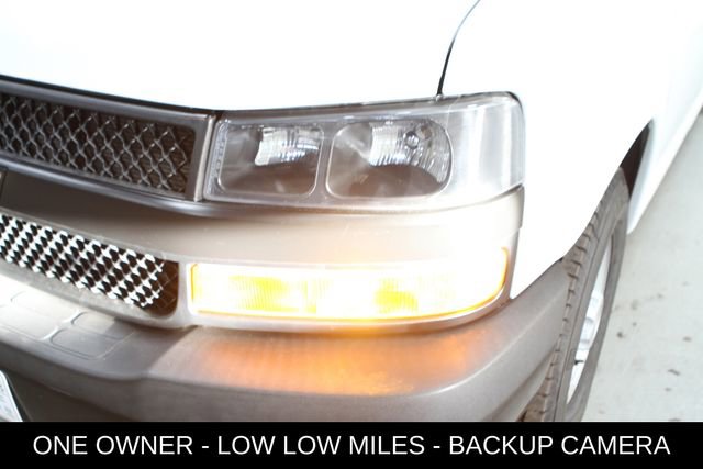 Used 2019 Chevrolet Express 3500 w/ Driver Convenience Package RWD image 8