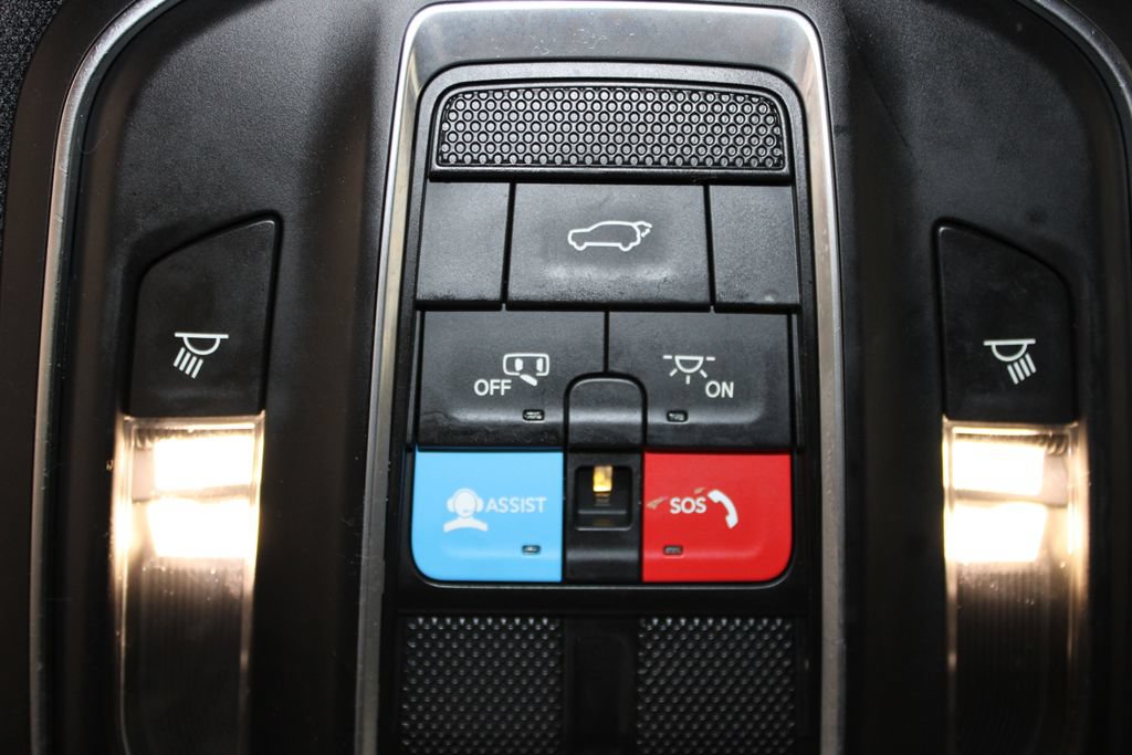 Used 2024 Jeep Grand Cherokee Altitude AWD/4WD image 52