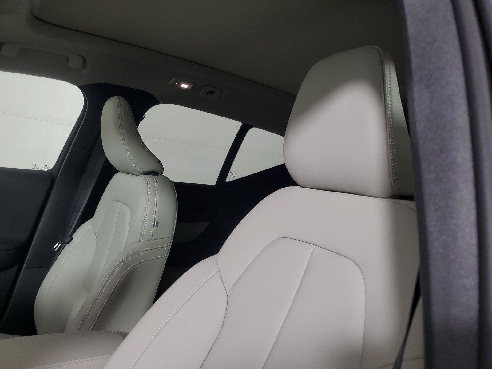New 2026 Volvo XC40 B5 Plus w/ Protection Package Premier AWD/4WD image 22