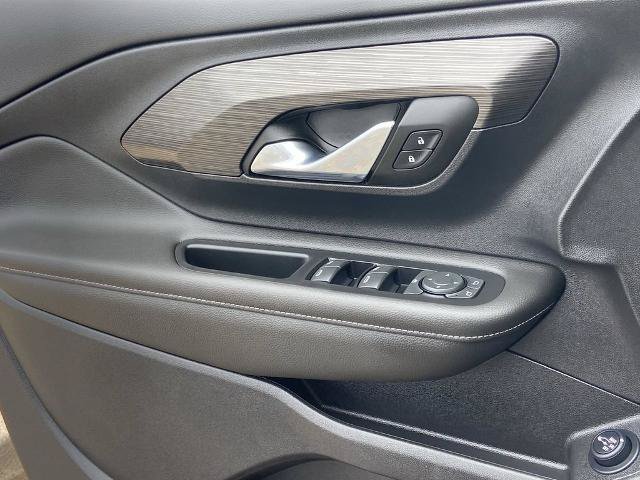 Used 2023 GMC Terrain SLE w/ Driver Convenience Package FWD image 18