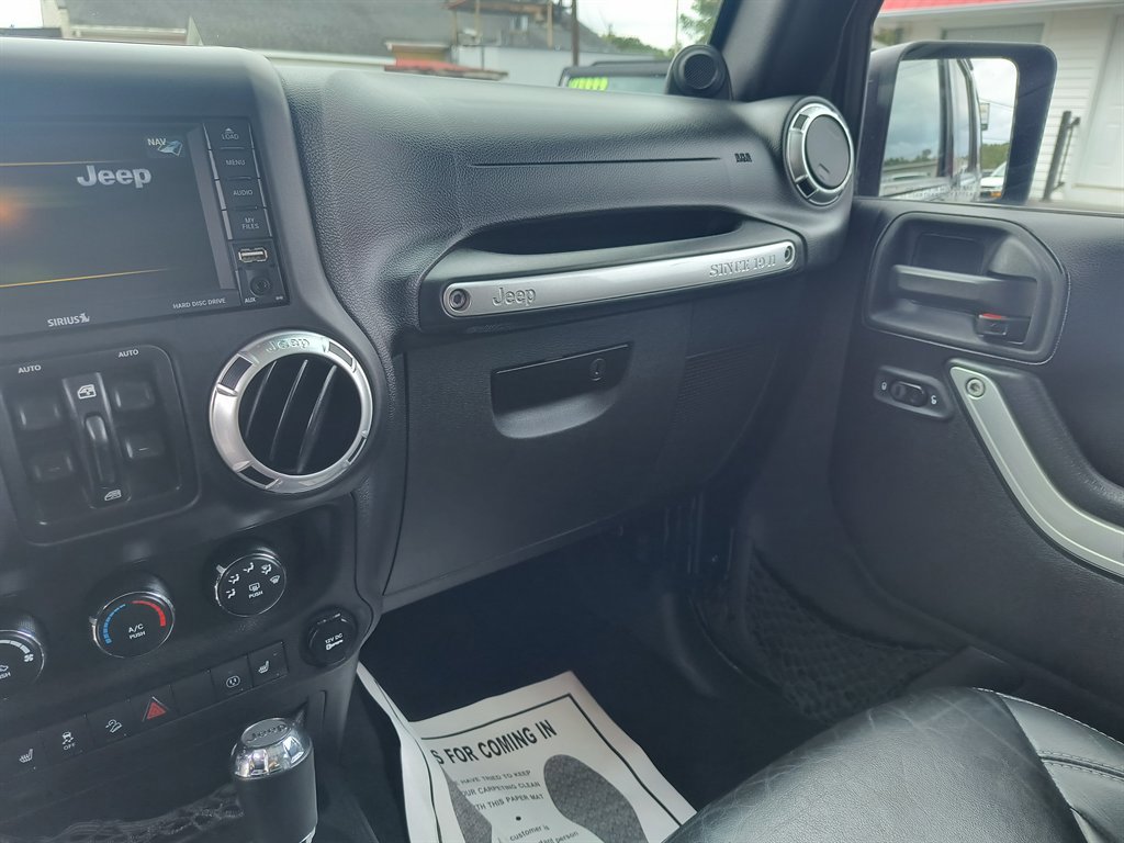 Used 2014 Jeep Wrangler Unlimited Rubicon image 24