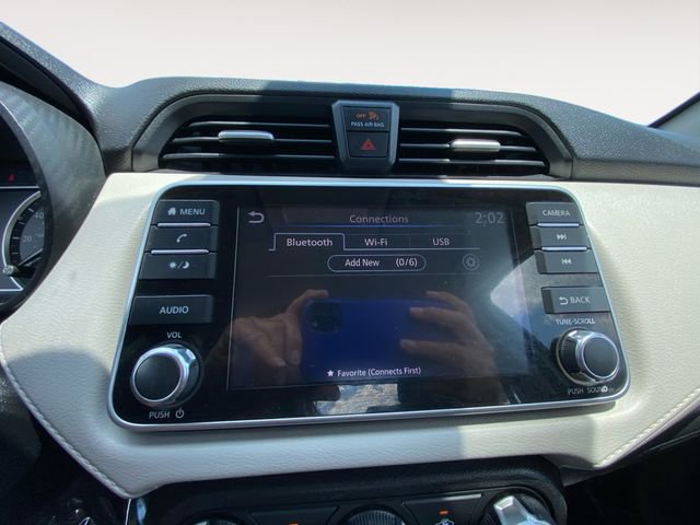 Used 2021 Nissan Versa SV image 24