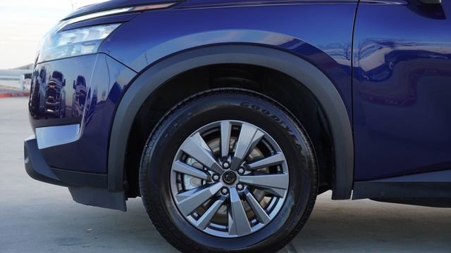 Used 2024 Nissan Pathfinder SV image 5