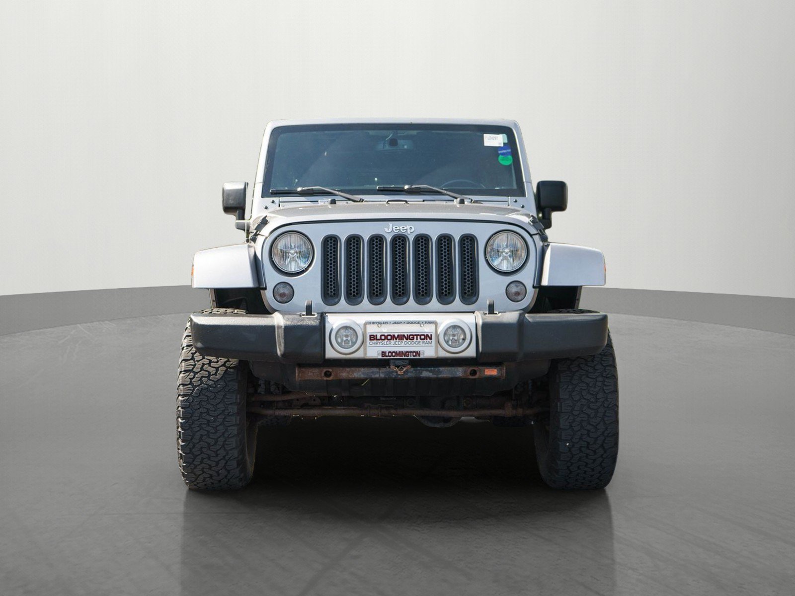 Used 2015 Jeep Wrangler Unlimited Sahara w/ Connectivity Group AWD/4WD image 2
