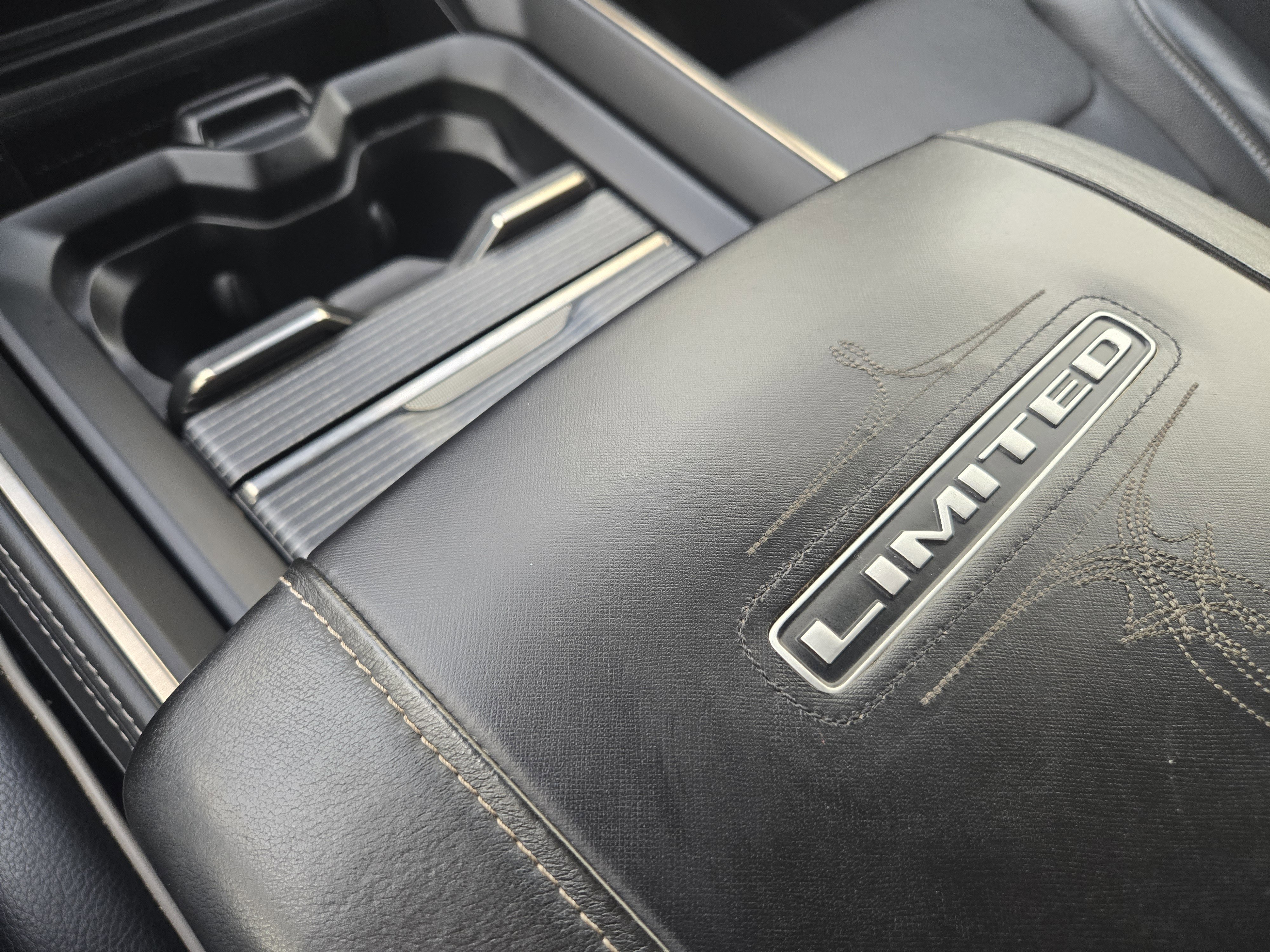 Used 2020 RAM 1500 Limited image 23