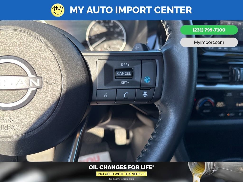 Used 2024 Nissan Pathfinder SV image 17