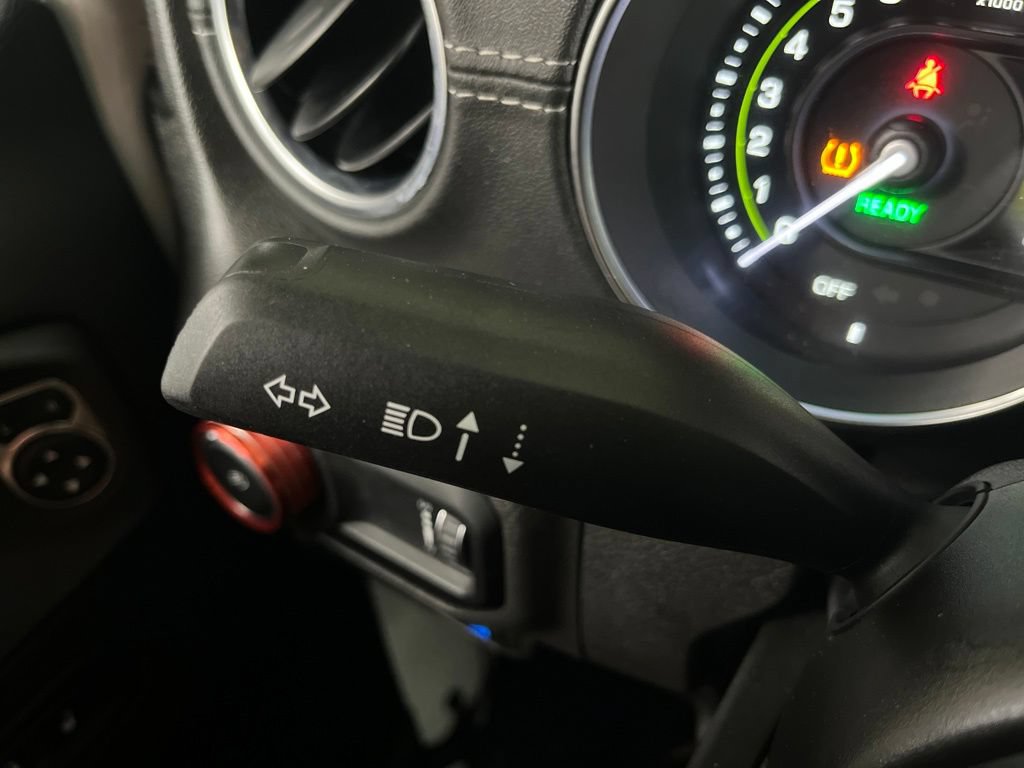 Used 2023 Jeep Wrangler Unlimited Sahara w/ Cold Weather Group AWD/4WD image 60