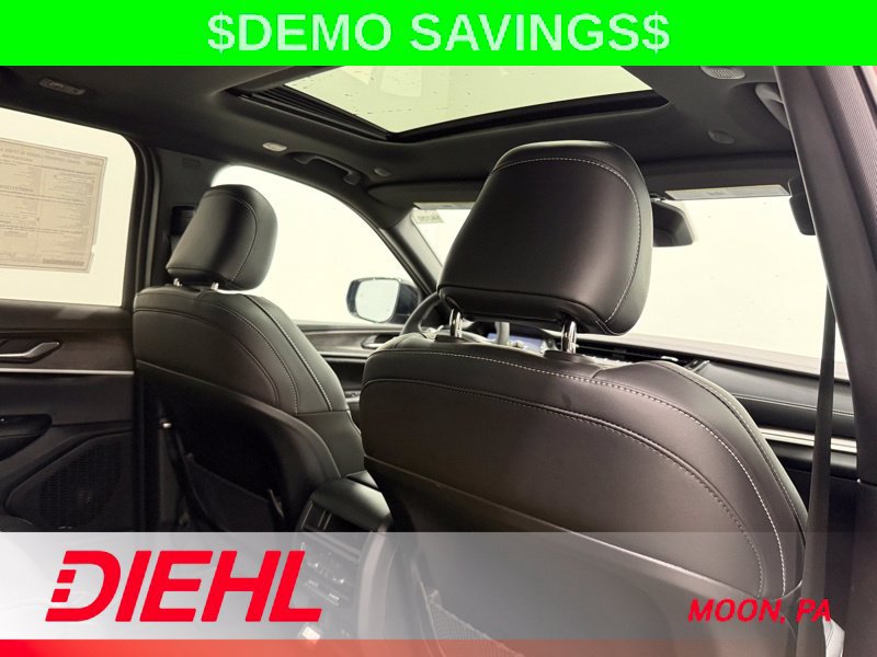 New 2026 Jeep Grand Cherokee Altitude AWD/4WD image 13